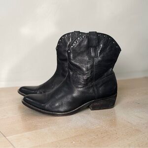 ZiGi Soho Black Leather Stud Embellished Western Ankle Boots Size 10